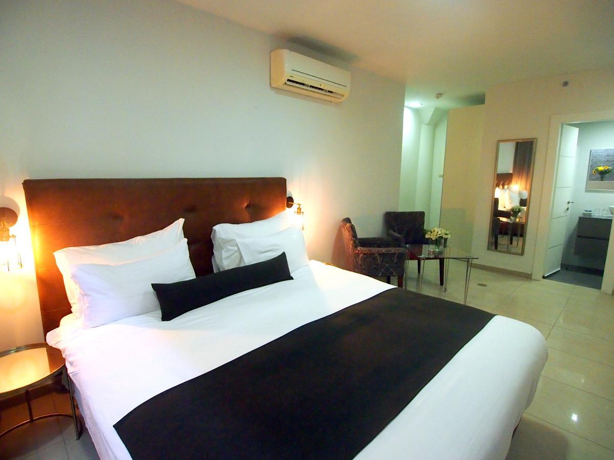 Sea Land Hotel